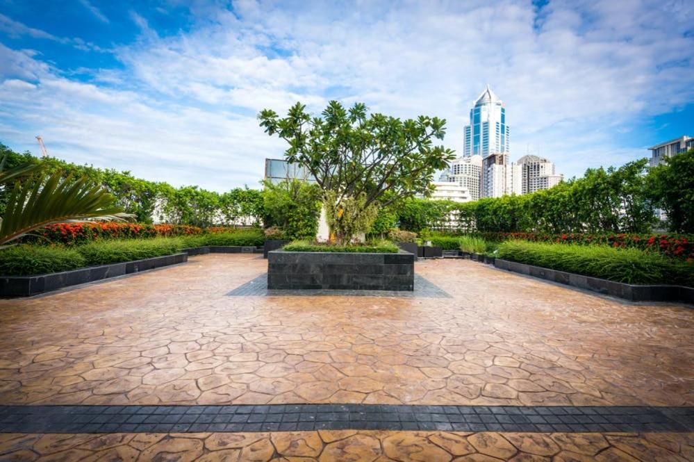 Lohas Residences Sukhumvit 2 Bangkok Exterior photo